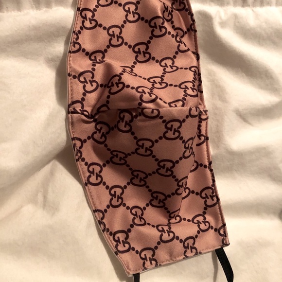 Beige Gucci masks - Picture 3 of 4